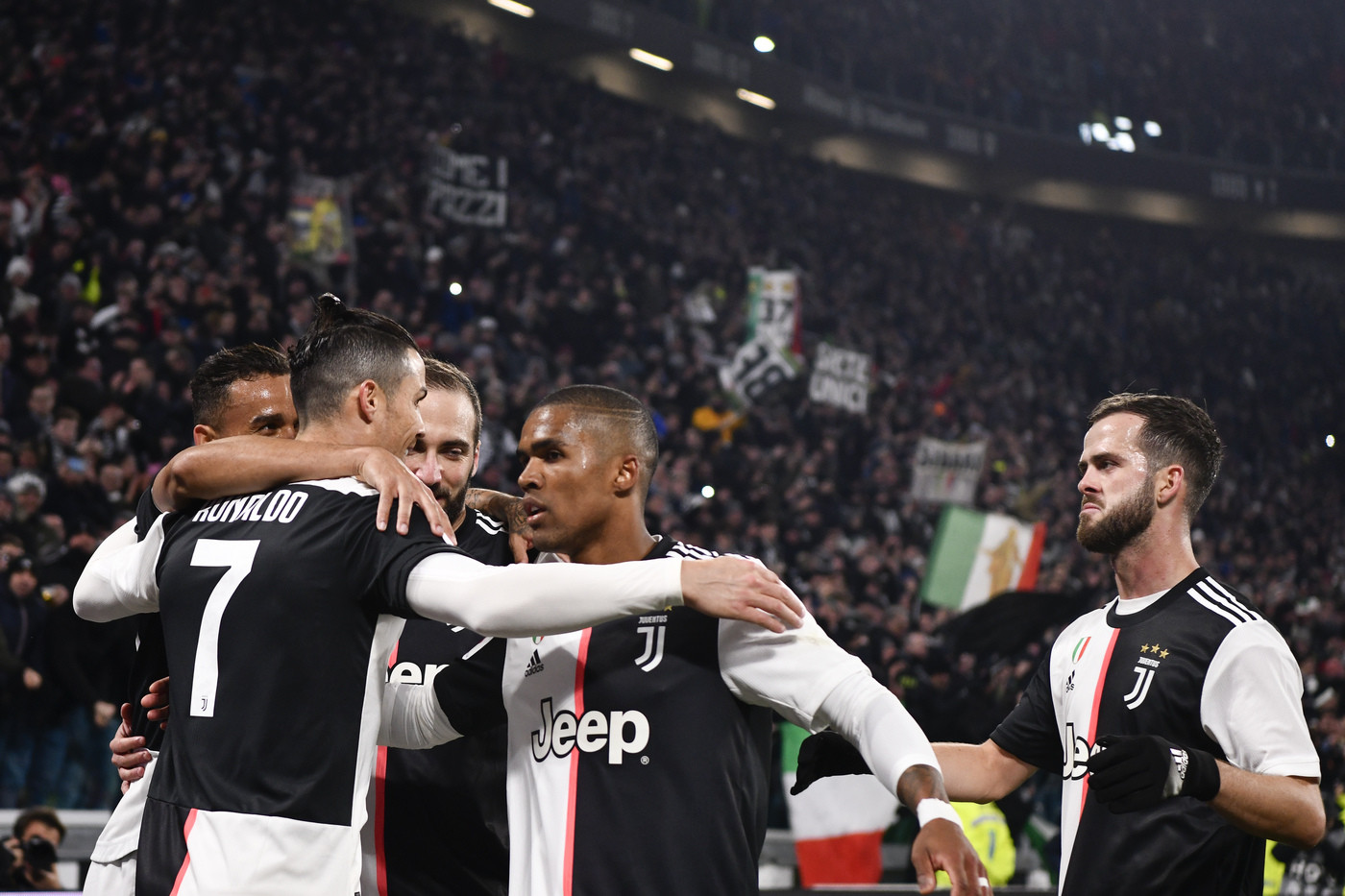 Coppa Italia, alla Juve basta un tempo: 3-1 alla Roma e semifinale