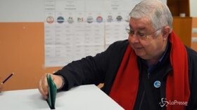 Calabria, il candidato di centrosinistra Pippo Callipo al voto