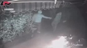 Torino, raid incendiario contro un ristorante a Rivoli: tre indagati