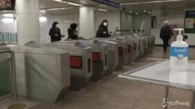 Virus cinese, in Sud Corea aumenta la disinfezione nella metro di Seul