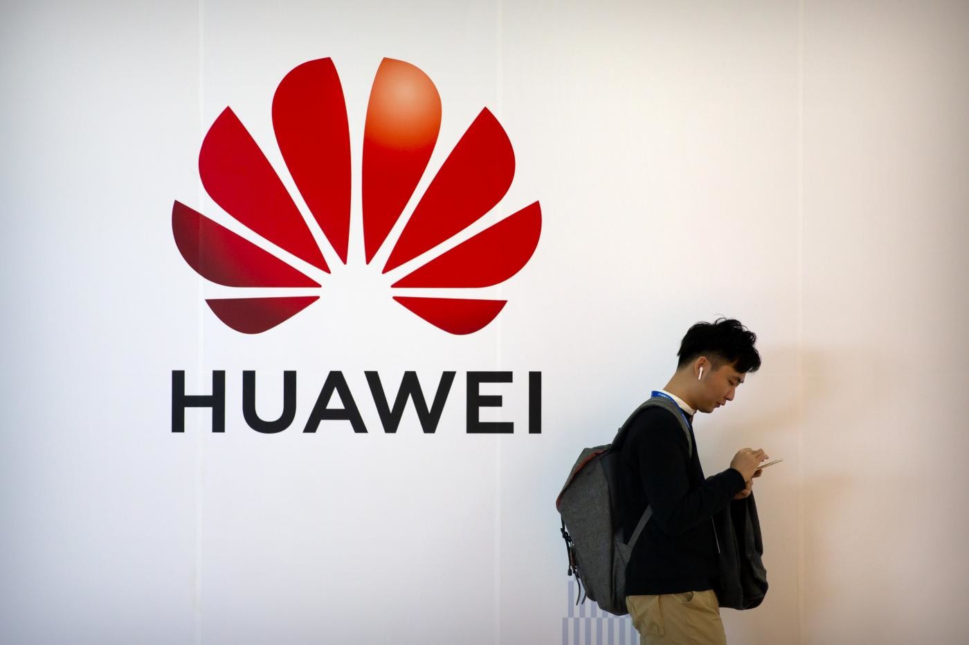 Huawei, via libera dal Regno Unito per costruire parte delle reti 5G