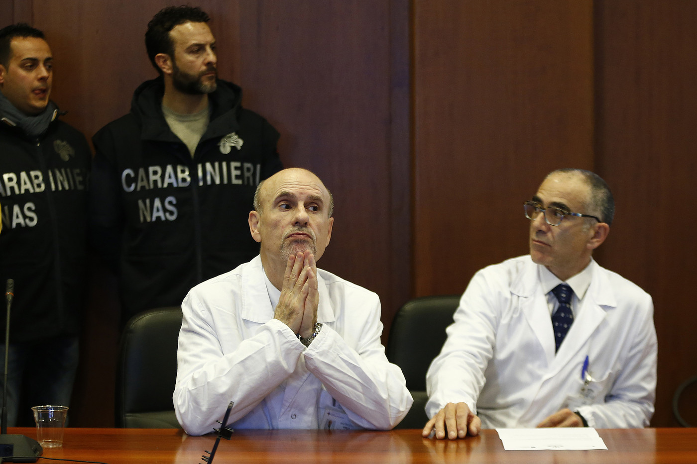 Virus cinese, 32 persone sotto osservazione. Italiani a Wuhan rientrano lunedì