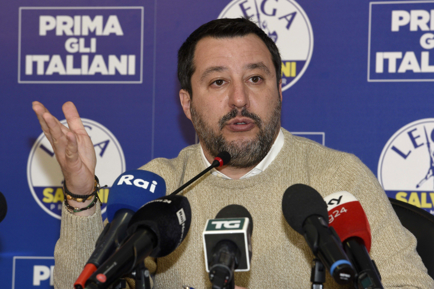 Migranti, un’altra richiesta di processo per Salvini
