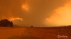 L’Australia continua a bruciare: battaglia contro il fuoco a Canberra