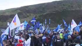 Brexit, sit-in per l’Europa a Edimburgo