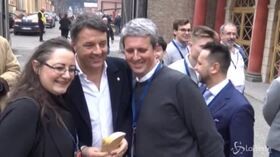 Renzi accolto come una rockstar all’Assemblea nazionale di Italia Viva