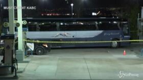 Usa, sparatoria su pullman in California: 1 morto e 5 feriti