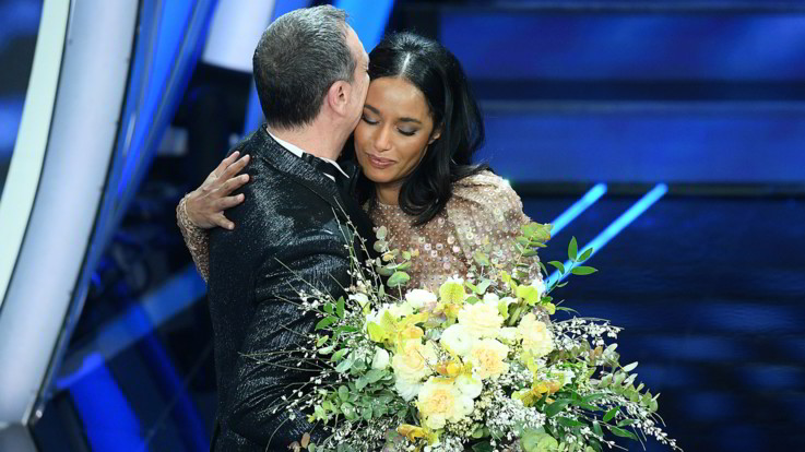 Sanremo, Rula Jebreal alle donne: "Basta paura". Tiziano Ferro si commuove cantando Mia Martini