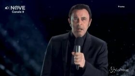 Maurizio Crozza diventa Tiziano Ferro, a Sanremo con troppo cuore