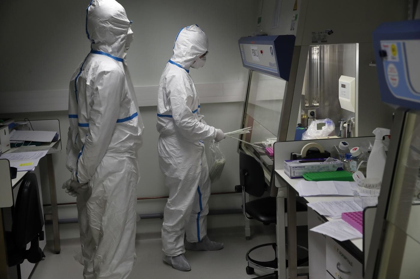 Coronavirus, sale a 30 numero casi in Europa. Morto medico che aveva dato allarme