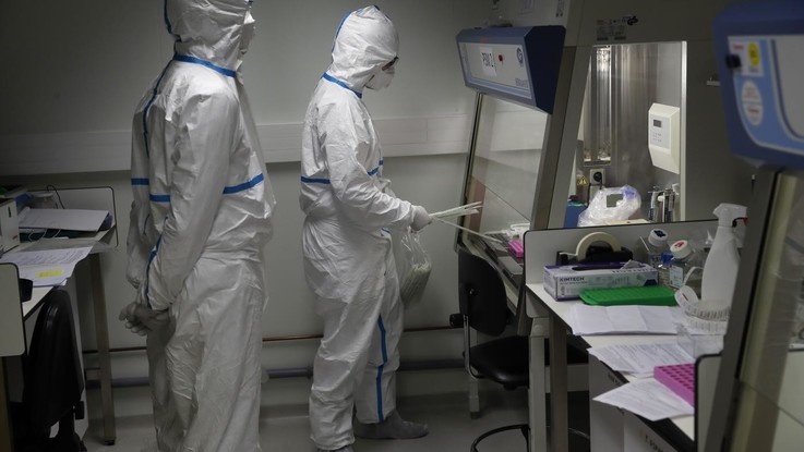 Coronavirus, sale a 30 numero casi in Europa. Morto medico che aveva dato allarme