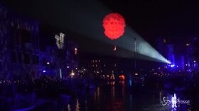 Festa sull’acqua a Venezia lungo il Rio di Cannaregio