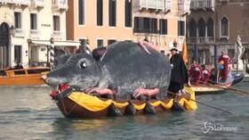 Al Carnevale di Venezia la Regata della Pantegana