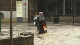 La tempesta Ciara si abbatte sulla Gran Bretagna