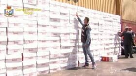 Napoli, traffico internazionale sigarette: sequestrate 18 tonnellate