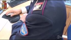 Catania, due minorenni denunciate per lesioni e minacce