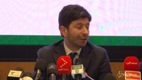 Coronavirus, Speranza: “Bisogna fermare il propagarsi del virus”