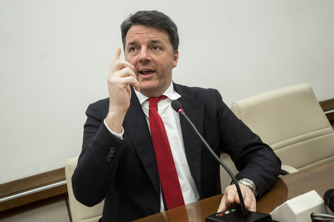 Renzi avvisa Conte: Con dei no pronti a passo indietro. Ipotesi verifica 4 marzo