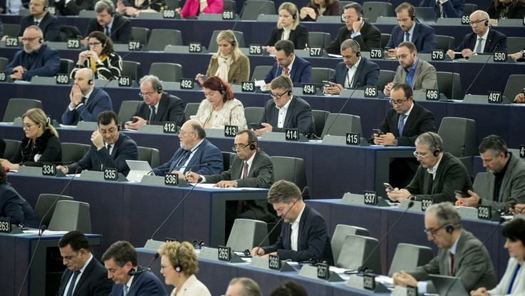 Europarlamento chiede autoquarantena ai deputati del nord Italia
