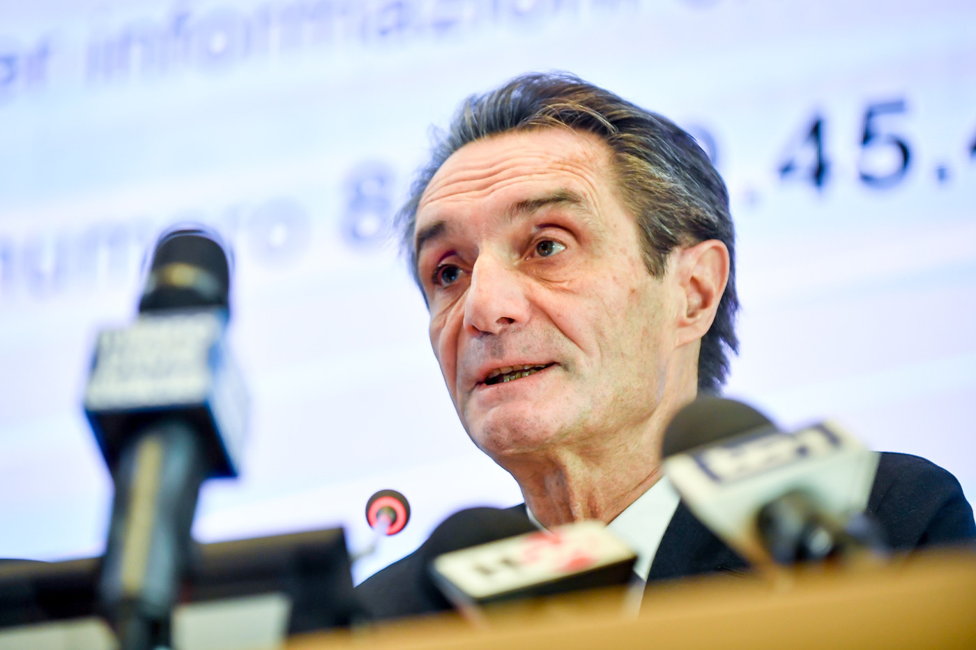 Coronavirus, il governatore lombardo Fontana si mette in autoquarantena