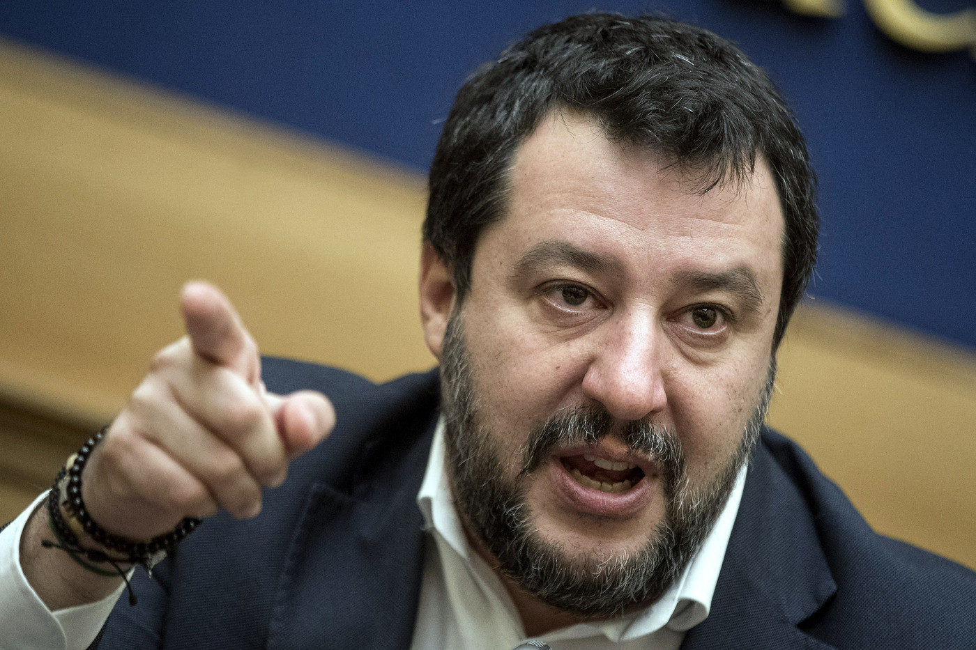 Coronavirus, Salvini apre a governo unità nazionale. Senza Conte