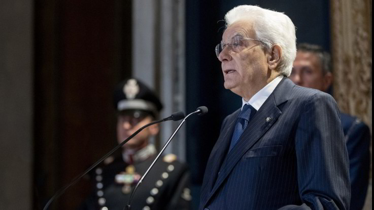 Coronavirus, arriva il monito di Mattarella: Grazie agli scienziati. Basta comportamenti irrazionali che portano all'autolesionismo