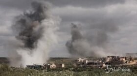 Siria, si intensificano i bombardamenti delle forze governative su Idlib