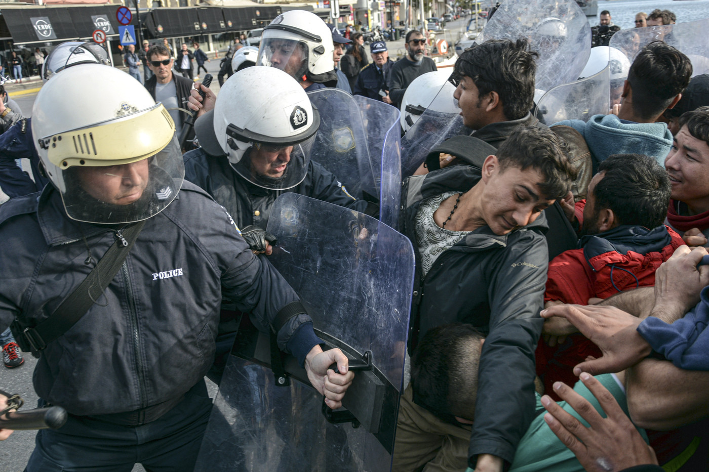 Grecia – Turchia muro contro muro. Ue: è anche nostra frontiera