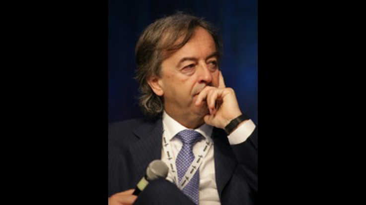 Il virologo Burioni: Stadi e scuole chiusi, va bloccato 80% casi infetti