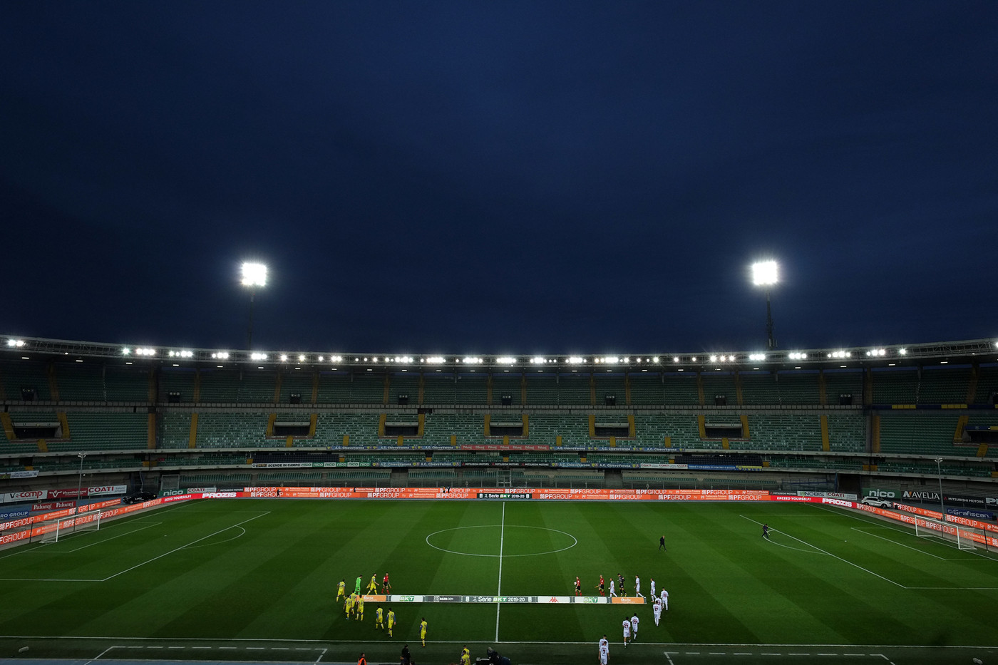 Coronavirus, Figc dispone disputa gare Serie A a porte chiuse