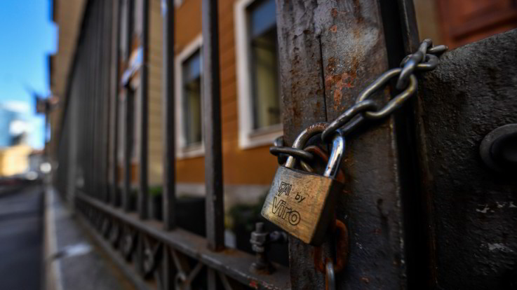 M5S: Sbloccare 109 mld. Governo studia voucher babysitter