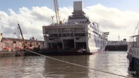 Coronavirus, nave in isolamento nel porto di Napoli