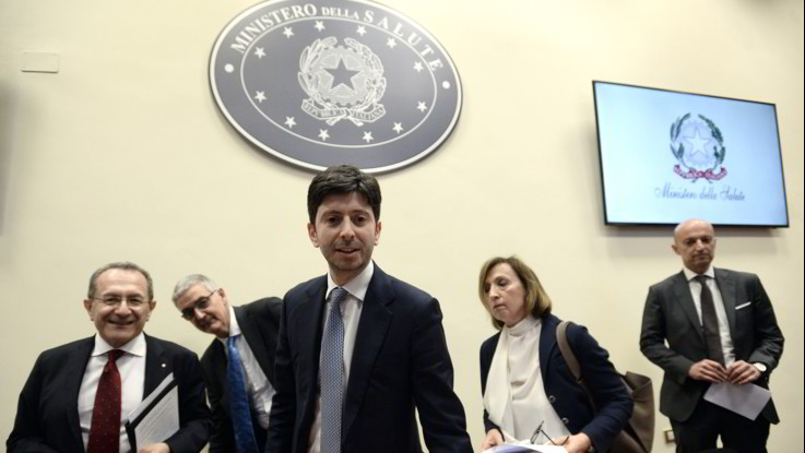 Coronavirus, Speranza: "Fondamentale impegno cittadini"
