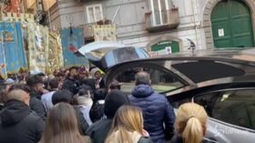 Napoli, lacrime e rabbia al corteo funebre per Ugo Russo