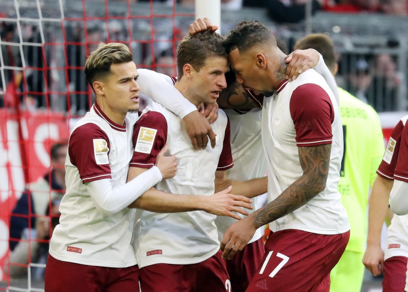Bundesliga: Bayern supera 2-0 Augsburg con Muller e Goretzka
