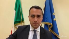 Coronavirus, Di Maio: “Stiamo in casa”