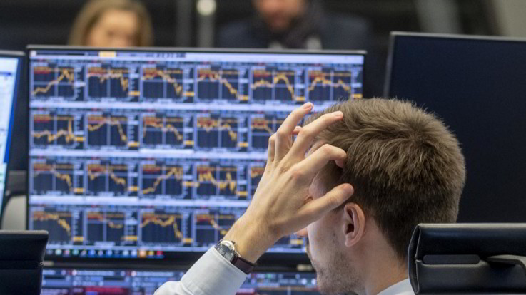 Le borse crollano per coronavirus e greggio: Milano a - 11 %
