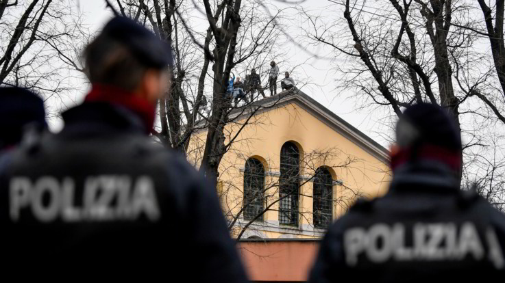 Coronavirus, rivolta in 22 carceri da nord a sud: 6 morti ed evasi