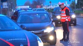 Coronavirus, i controlli dei carabinieri a Milano: “Pochissimi i furbetti”