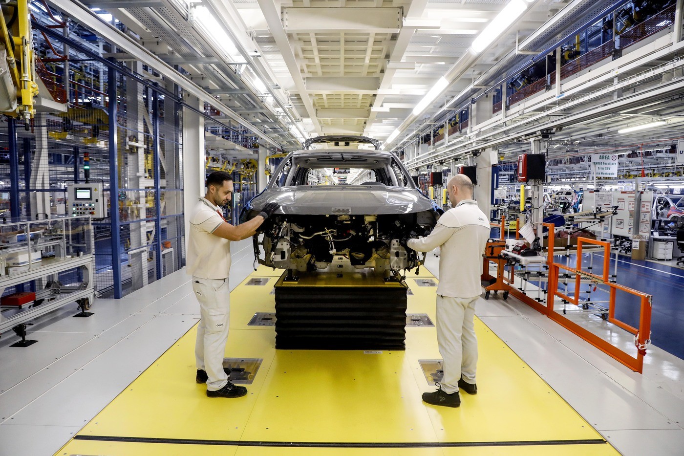 FCA chiude Melfi, Pomigliano e Sevel per interventi straordinari di igienizzazione
