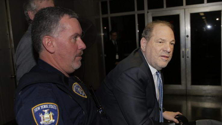 Molestie, 23 anni di carcere a Weinstein per stupro e aggressione