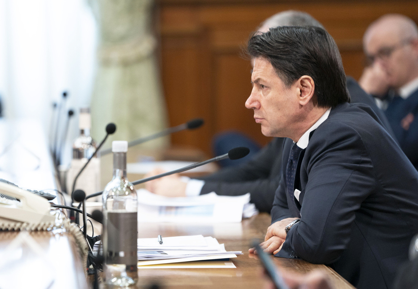 Coronavirus, Conte: “Chiuse le attività commerciali in tutta Italia, ad eccezione di quelle di prima necessità”