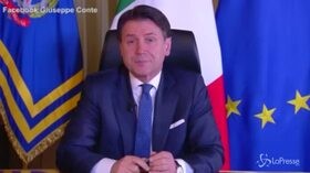 Coronavirus, Conte: “Chiusura di tutte le attività commerciali, alimentari e farmacie escluse”