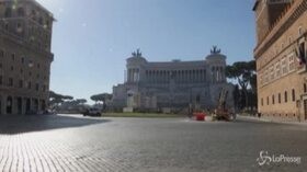 Coronavirus, negozi chiusi e strade deserte a Roma
