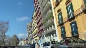 Mercati chiusi e strade deserte, anche Napoli città fantasma