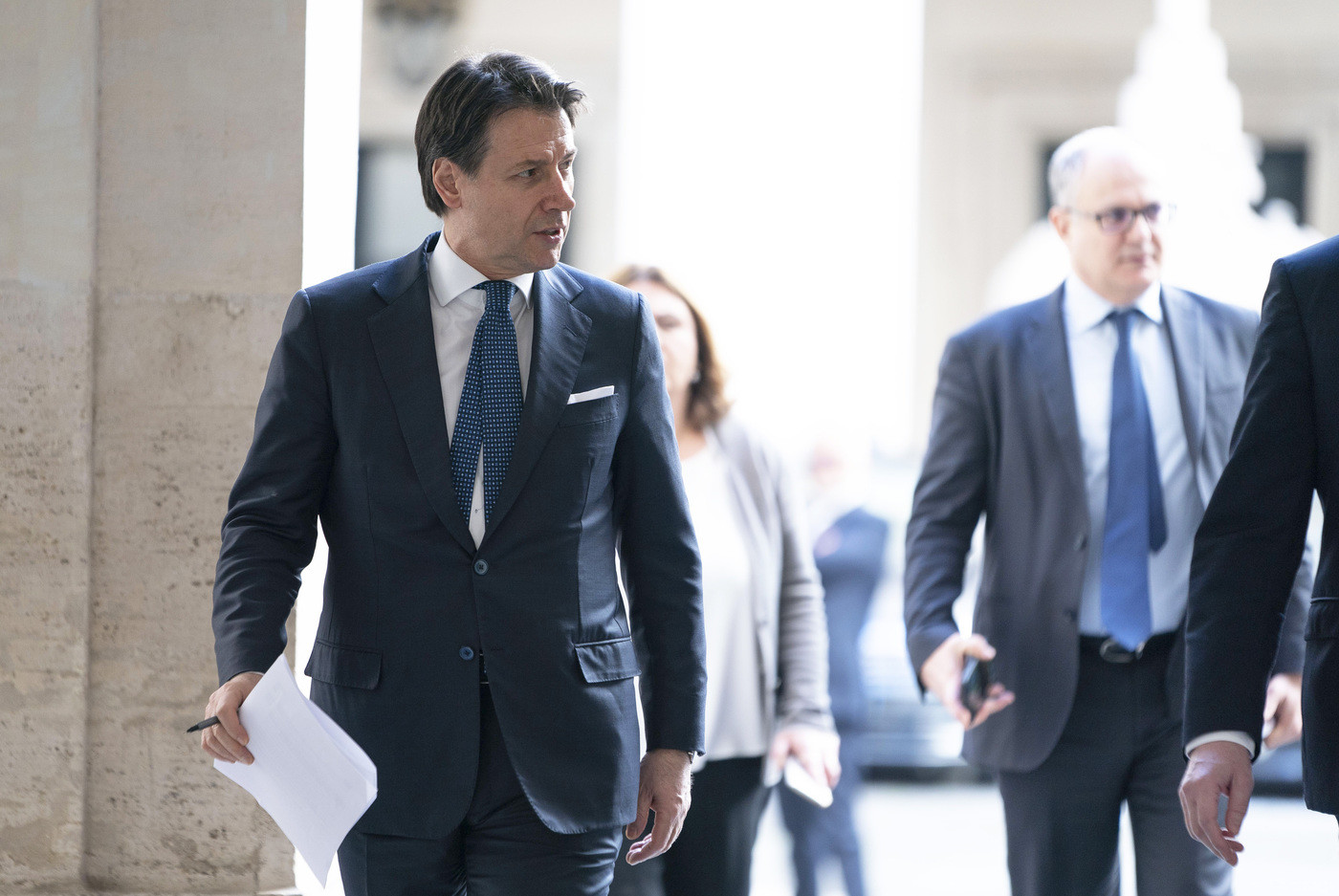 Conte alle parti sociali: mascherine e guanti per tutti i lavoratori