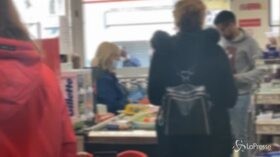 I sindacati: fabbriche e distribuzione aperte solo se salute è garantita