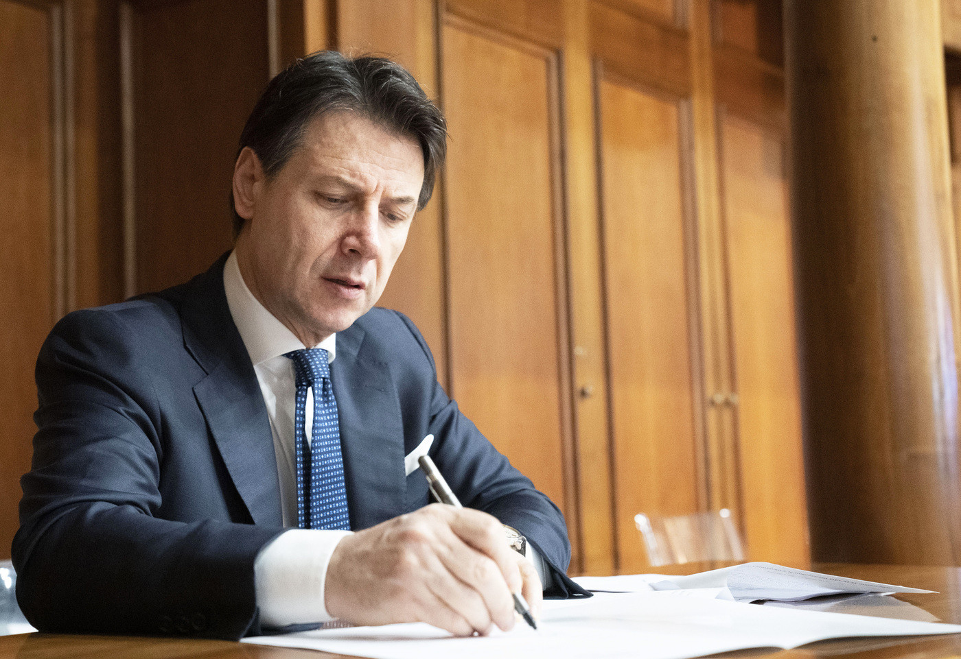 Coronavirus, raggiunta intesa governo-parti sociali sulla  sicurezza sul lavoro