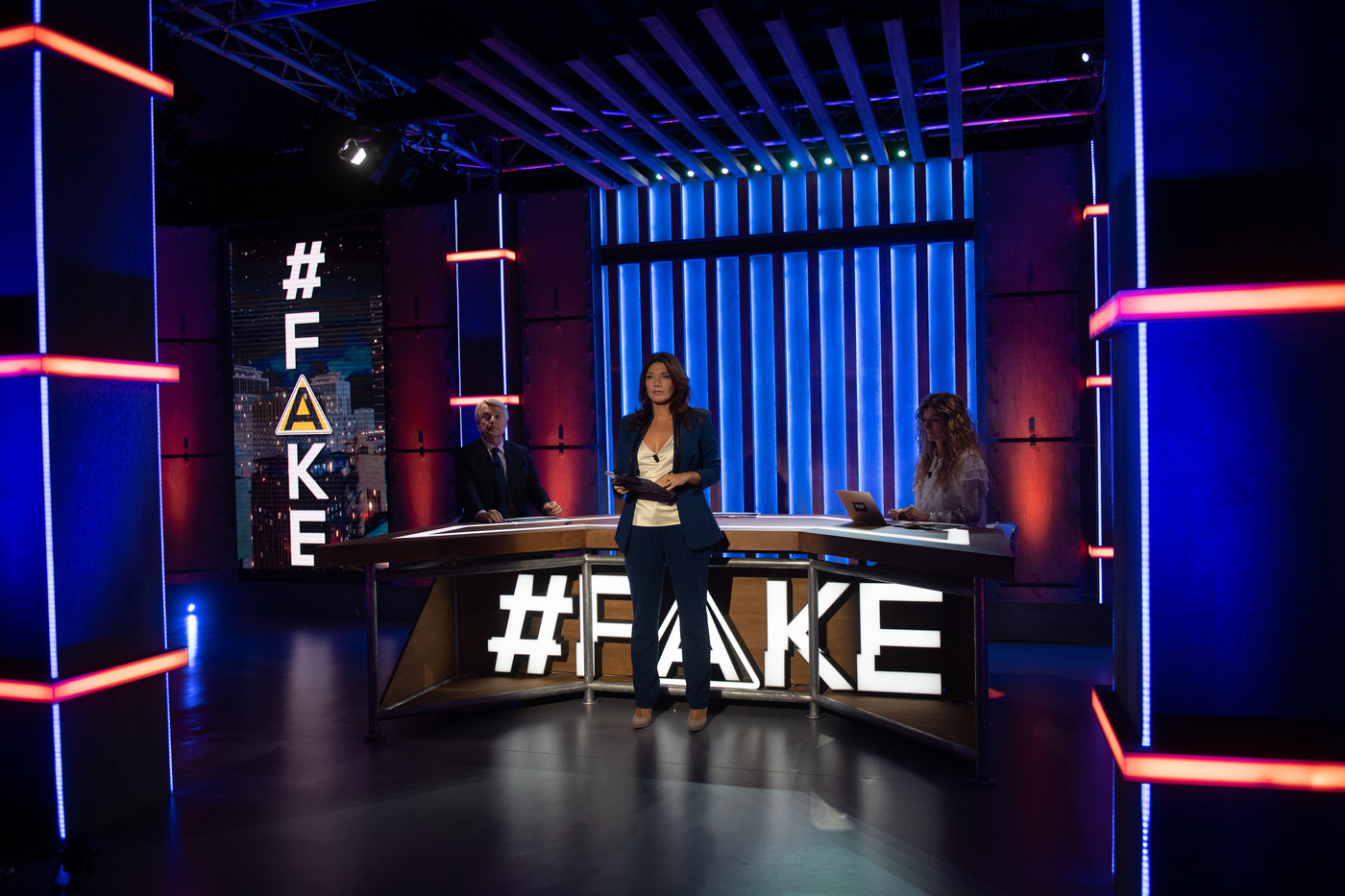 Coronavirus. #Fake, La Fabbrica delle Notizie, si ferma