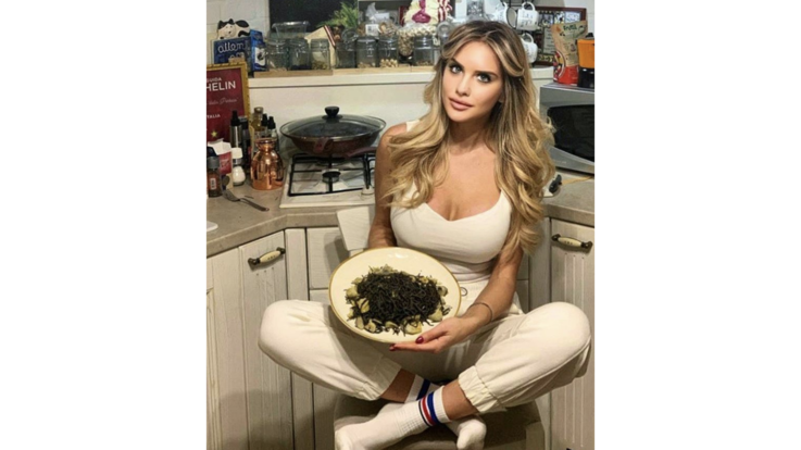 Michela Persico positiva al Covid-19 rassicura i fans su Instagram